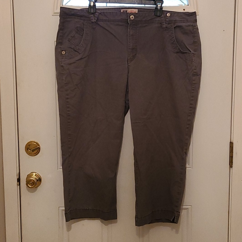 Faded Glory Gray Crop Pants/Capris